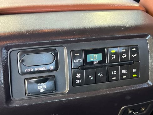 Used 2018 Toyota Sequoia Platinum w/ Carpet Mat Package AWD/4WD image 14