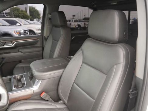 Used 2025 GMC Sierra 2500 SLT w/ SLT Convenience Package AWD/4WD image 10