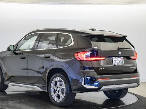 Used 2023 BMW X1 xDrive28i w/ Convenience Package AWD/4WD image 2
