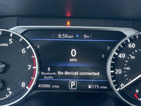 Certified 2022 Nissan Sentra SV w/ Trunk Package image 40