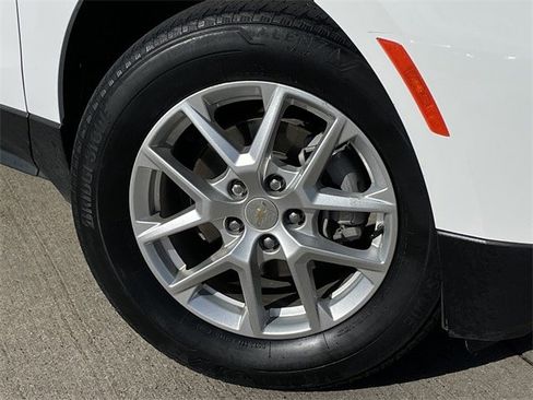 Used 2024 Chevrolet Equinox LS image 7