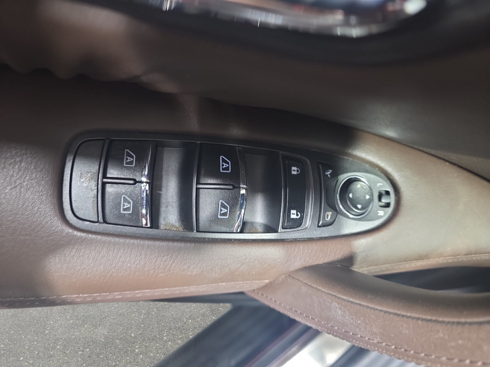 Used 2022 Nissan Armada Platinum w/ Captain's Chairs Package AWD/4WD image 27