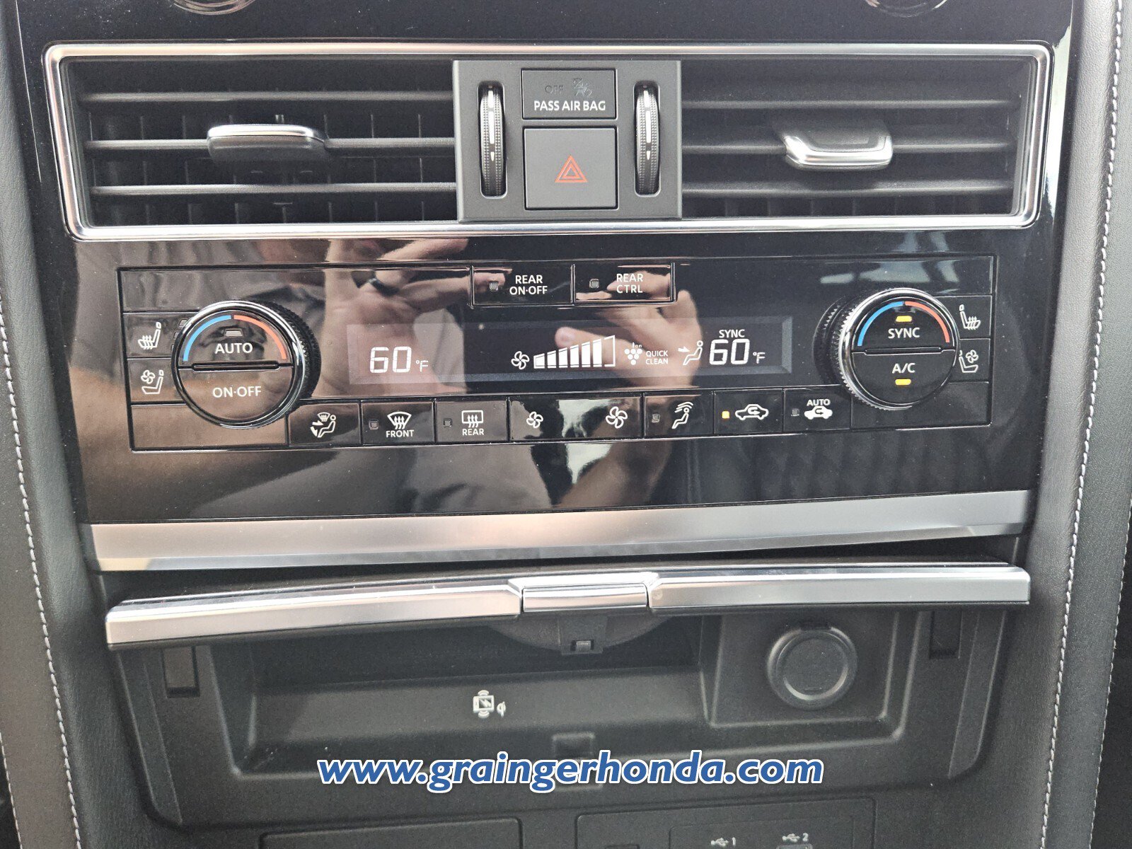 Used 2022 INFINITI QX80 Sensory w/ Cargo Package AWD/4WD image 17