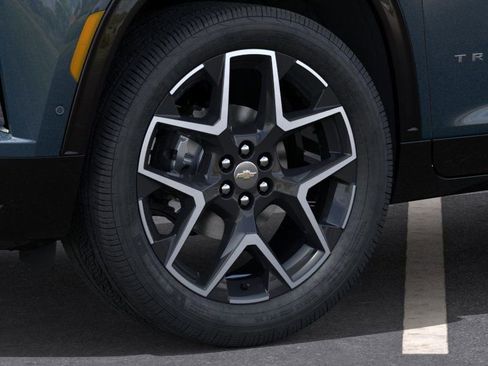 New 2026 Chevrolet Traverse High Country w/ LPO, Floor Liner Package AWD/4WD image 9