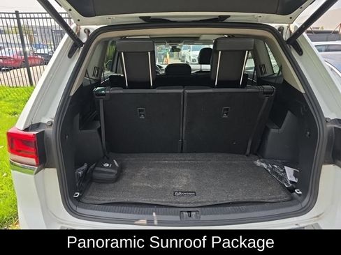 Used 2024 Volkswagen Atlas SE AWD/4WD image 6