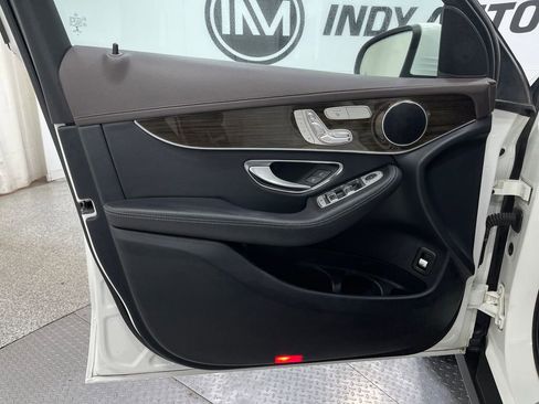 Used 2017 Mercedes-Benz GLC 300 4MATIC image 15