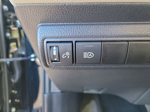 Used 2025 Toyota Corolla LE image 30