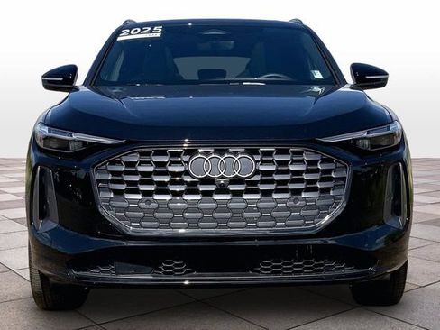 Used 2025 Audi Q5 Premium Plus w/ Premium Plus AWD/4WD image 3