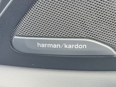 New 2026 BMW X6 xDrive40i image 25