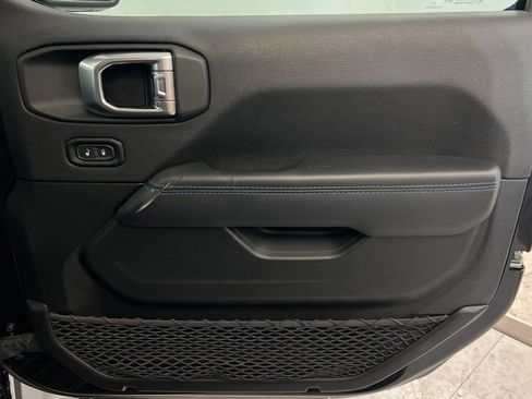 Used 2021 Jeep Wrangler Unlimited Rubicon 4xe w/ Steel Bumper Group image 23