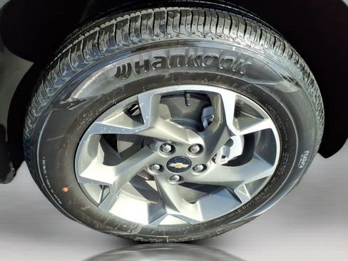 Used 2024 Chevrolet Trax LT w/ Driver Confidence Package image 9