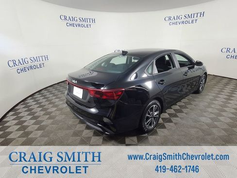 Used 2022 Kia Forte LXS w/ LXS Technology Package image 7