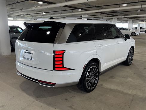 Used 2026 Hyundai Palisade Calligraphy FWD image 8