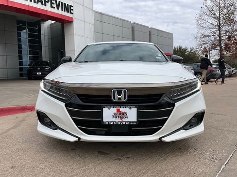 Used 2022 Honda Accord Sport image 4