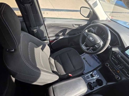 Used 2025 Ford Escape Active image 16