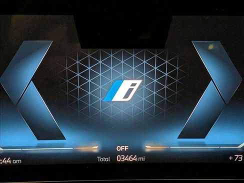 Used 2024 BMW i5 eDrive40i w/ Premium Package image 11