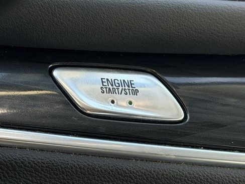 Used 2020 Buick Enclave Essence w/ Sound and Sites Package image 12