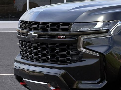 Used 2023 Chevrolet Tahoe Z71 w/ Luxury Package AWD/4WD image 13