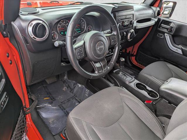 Used 2015 Jeep Wrangler Unlimited Sahara AWD/4WD image 10