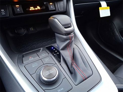 New 2025 Toyota RAV4 SE image 10