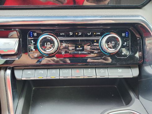 Used 2024 GMC Sierra 1500 Denali image 19