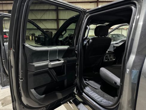 Used 2019 Ford F150 XLT w/ Equipment Group 302A Luxury RWD image 14