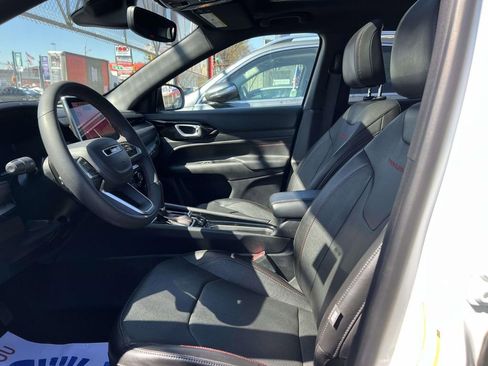 Used 2023 Jeep Compass Trailhawk w/ Trailhawk Elite Group AWD/4WD image 19