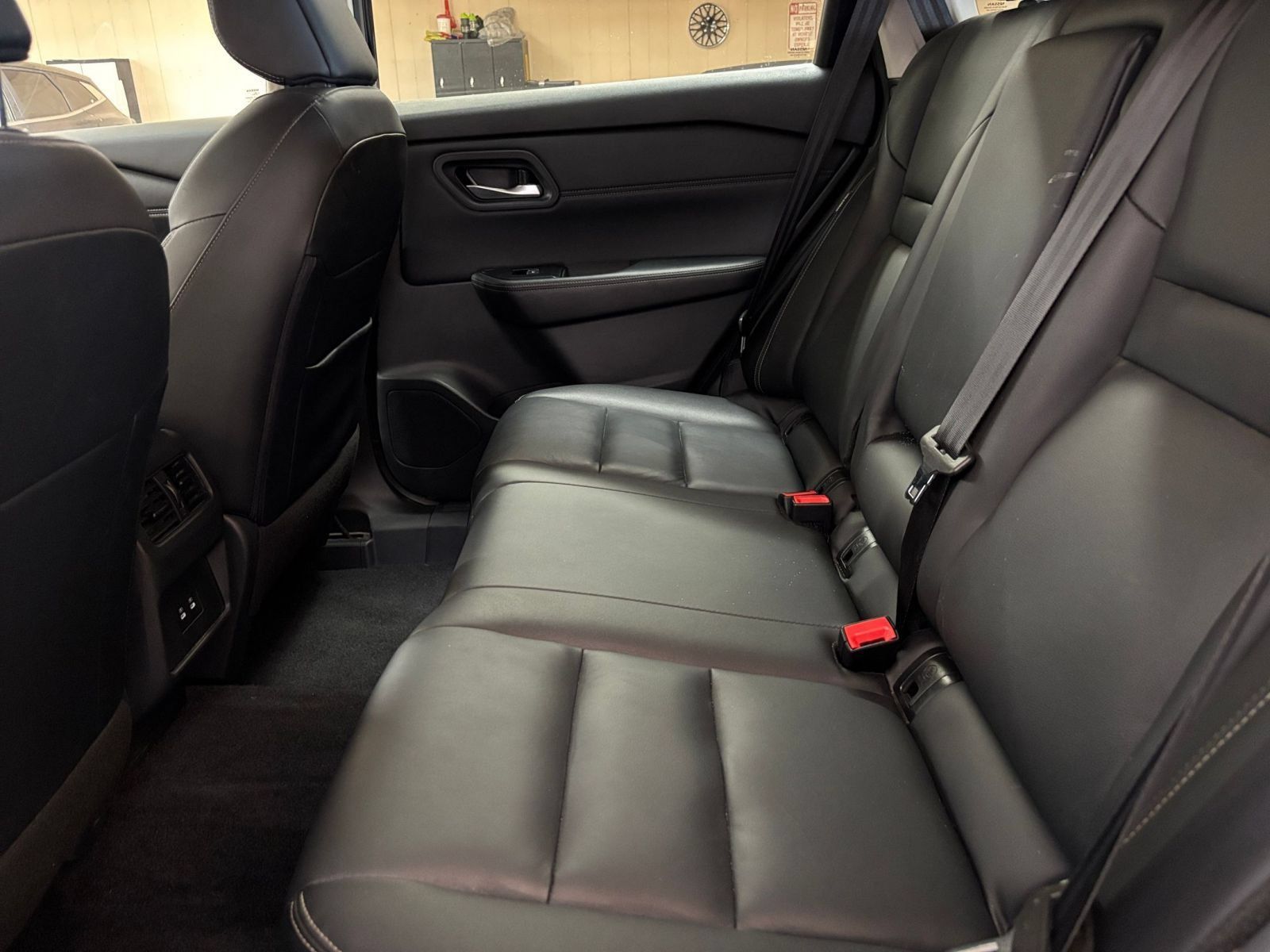 Used 2026 Nissan Rogue SL FWD image 28