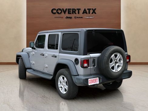 Used 2019 Jeep Wrangler Unlimited Sport S AWD/4WD image 3