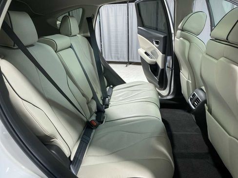 Used 2025 Acura RDX SH-AWD w/ Advance Package image 13