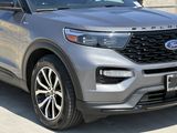 Used 2022 Ford Explorer ST-Line w/ Class IV Trailer Tow Package image 4
