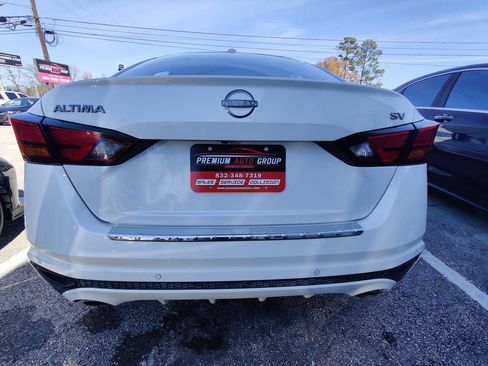 Used 2023 Nissan Altima 2.5 SV w/ SV Premium Package image 21