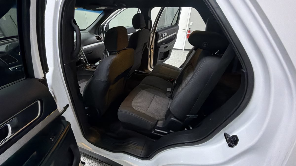 Used 2016 Ford Explorer XLT FWD image 22