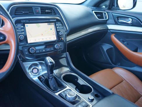 Used 2019 Nissan Maxima Platinum w/ Reserve Package image 28