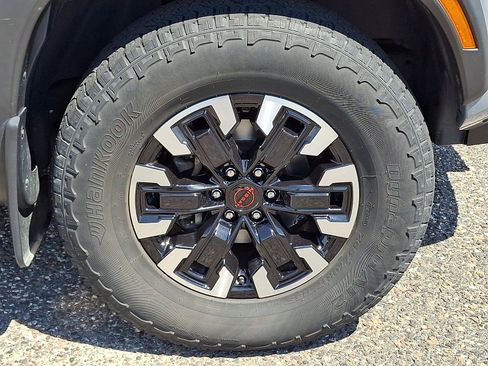 Certified 2023 Nissan Frontier PRO-4X w/ Pro Convenience Package AWD/4WD image 8