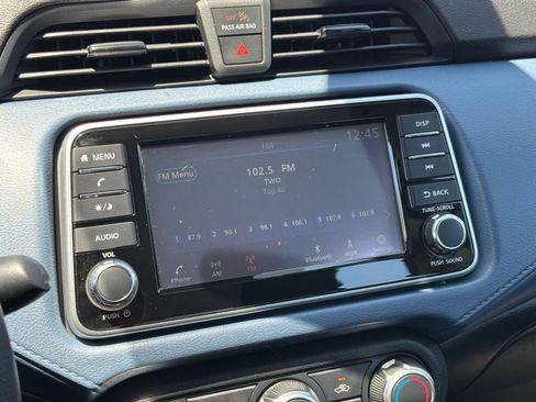 Used 2025 Nissan Versa SV FWD image 20