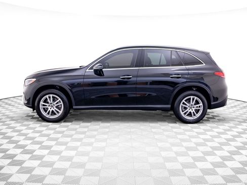 Used 2023 Mercedes-Benz GLC 300 4MATIC w/ Exclusive Trim Package image 2