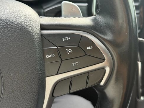 Used 2020 Jeep Grand Cherokee Limited X image 29