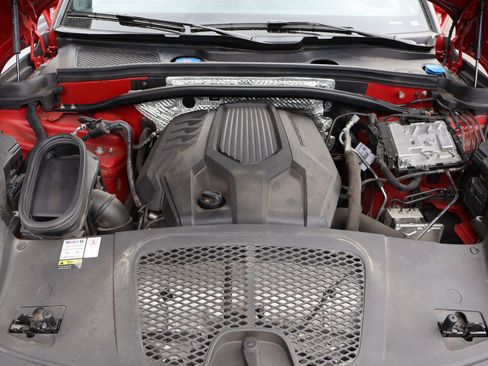 Used 2022 Porsche Macan AWD/4WD image 33