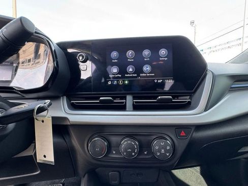 Used 2024 Chevrolet Trax LS w/ LS Convenience Package FWD image 25