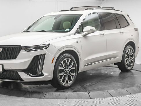 Used 2021 Cadillac XT6 Sport image 3