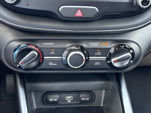 Used 2021 Kia Soul LX FWD image 21