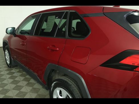 Used 2023 Toyota RAV4 LE AWD/4WD image 17