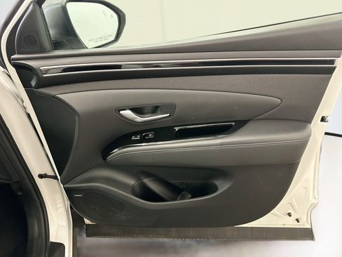 Used 2023 Hyundai Tucson Limited AWD/4WD image 35