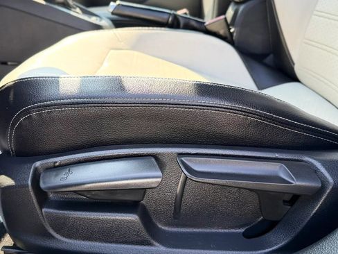 Used 2016 Volkswagen Jetta Sport FWD image 27