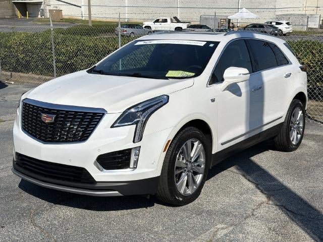 Used 2024 Cadillac XT5 Premium Luxury w/ Technology Package AWD/4WD image 3