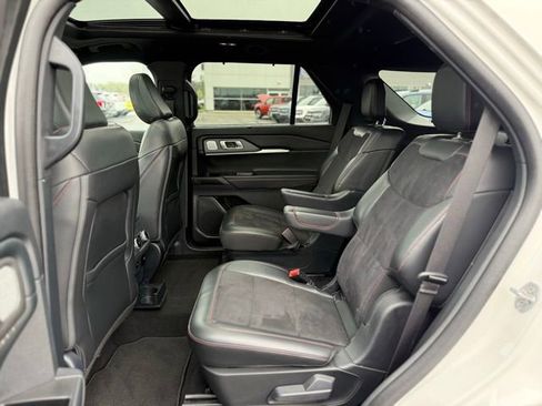 Used 2025 Ford Explorer ST AWD/4WD image 20