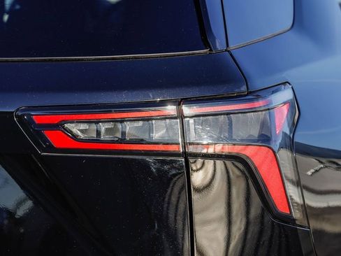 Used 2025 Chevrolet Equinox LT image 10