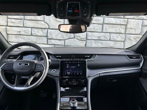 Certified 2024 Jeep Grand Cherokee Laredo X w/ Luxury Tech Group I image 10