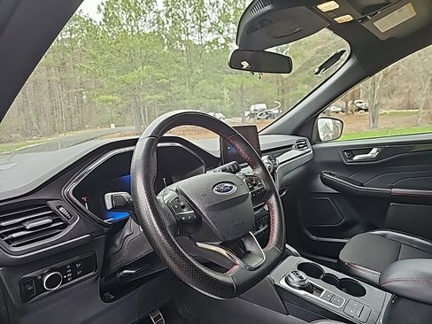 Used 2024 Ford Escape ST-Line image 9